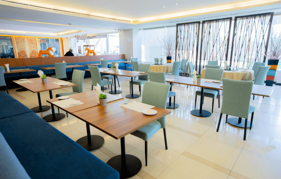 โรงแรมรอยัล ริเวอร์ (The Royal River Hotel)