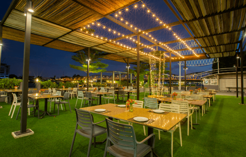 โรงแรมรอยัล ริเวอร์ (The Royal River Hotel)