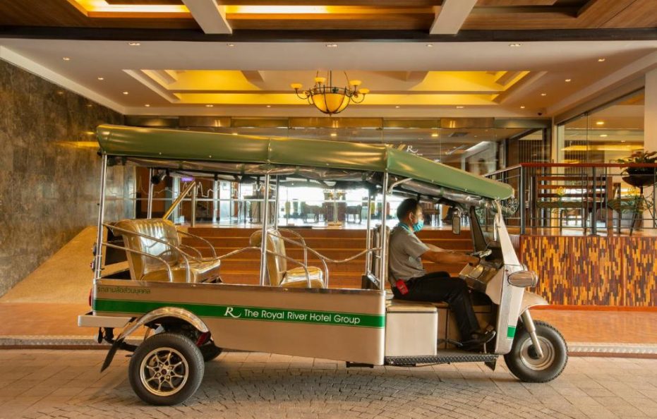 โรงแรมรอยัล ริเวอร์ (The Royal River Hotel)