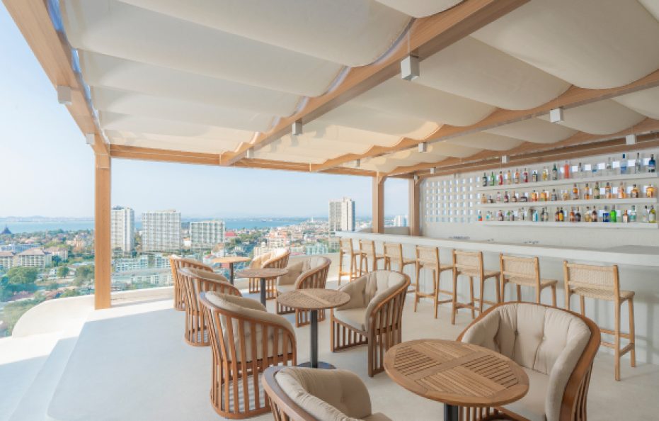 โรงแรมอครา พัทยา (Akara Hotel Pattaya)