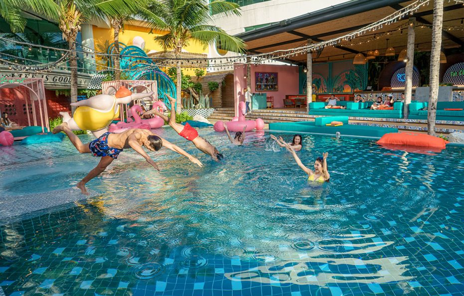 โรงแรมเอ-วัน เดอะ รอยัล ครูซ พัทยา (A-One The Royal Cruise Hotel Pattaya)