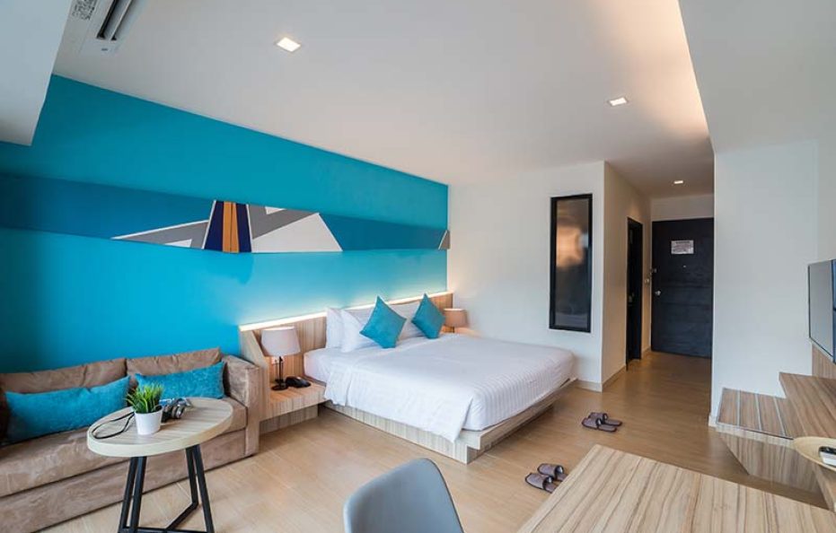 Deluxe Premier Pool View