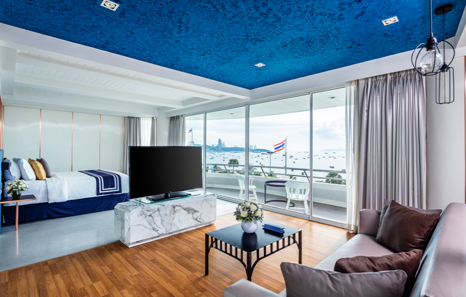 Ocean Front Suite