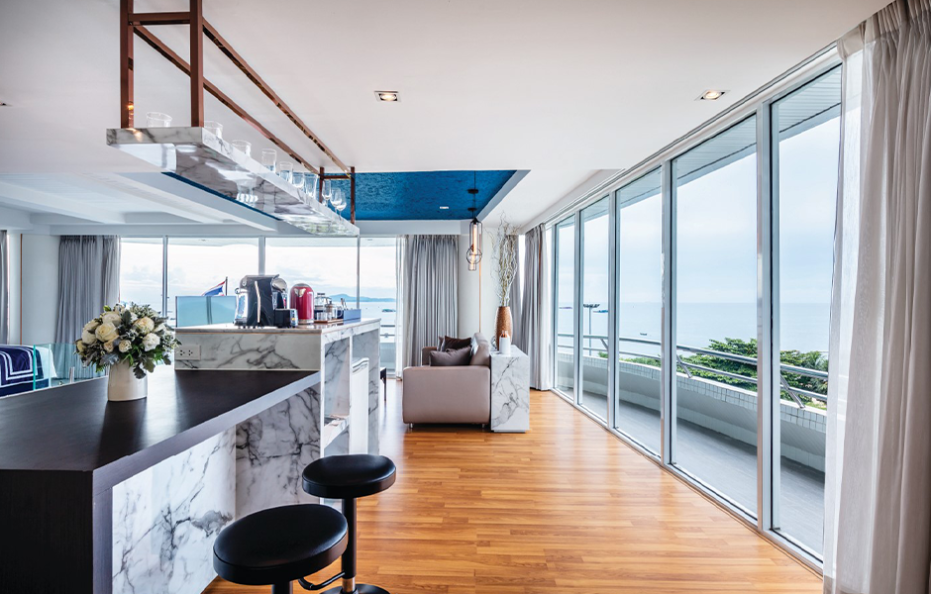 Panoramic Ocean View Suite
