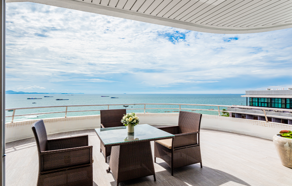 Panoramic Ocean View Suite