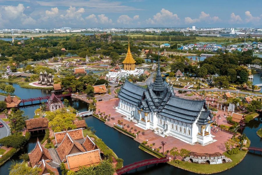 เมืองโบราณ สมุทรปราการ – สถานตากอากาศบางปู (ทานอาหารกลางวัน) – ช้าง 3 เศียร