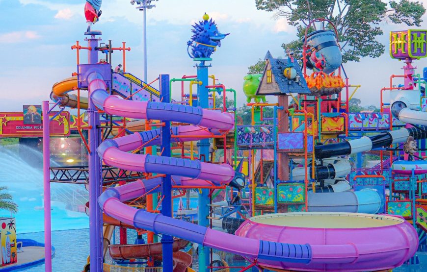 โคลัมเบีย พิคเจอร์ส อควาเวิร์ส