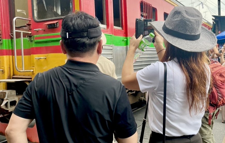 ตลาดน้ำดำเนินสะดวก – ตลาดร่มหุบ – วัดบางกุ้ง (หลวงพ่อนิลมณี) – พระปฐมเจดีย์