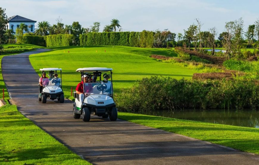 สนามกอล์ฟ  โรบินส์วูด กอล์ฟ คลับ