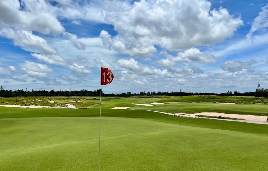 สนามกอล์ฟ บ้านระกาศ คลับ