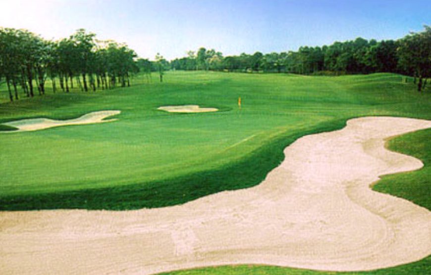 สนามกอล์ฟ นวธานี