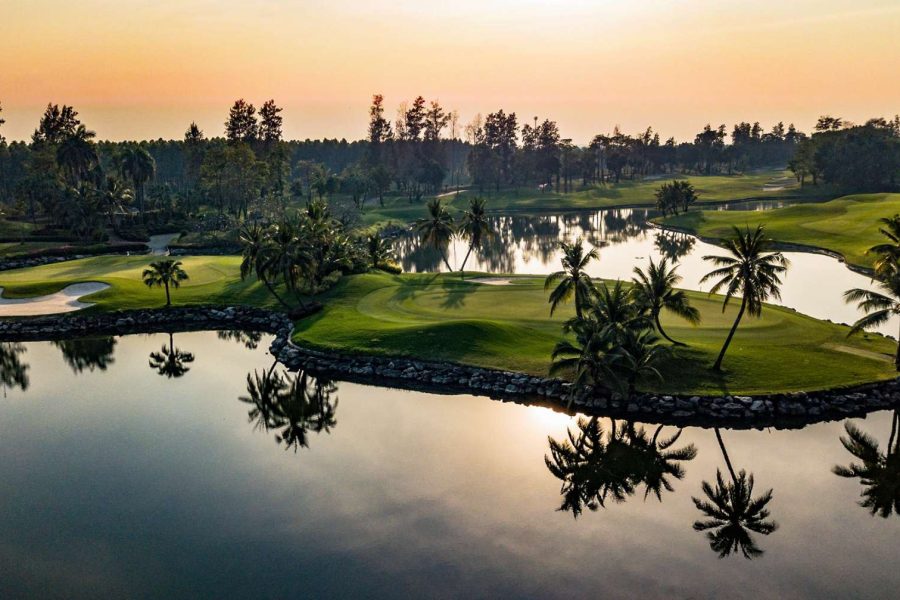 สนามกอล์ฟ อัลไพน์ กอล์ฟ แอนด์ สปอร์ต คลับ