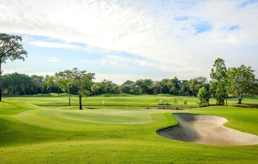 สนามกอล์ฟ อัลไพน์ กอล์ฟ แอนด์ สปอร์ต คลับ