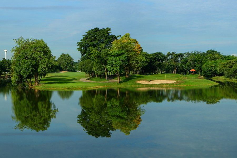 สนามกอล์ฟ บางไทร คันทรีคลับ