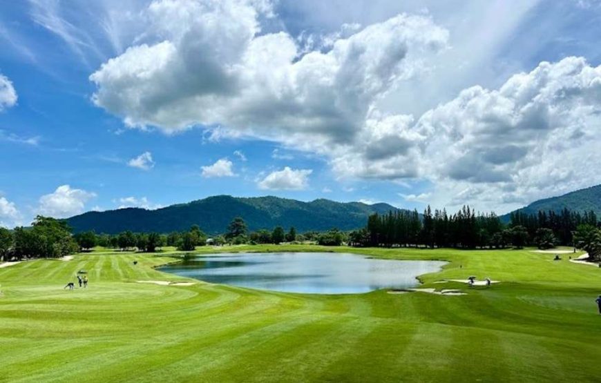 สนามกอล์ฟ เพลสเซ่น วัลเลย์ กอล์ฟ แอนด์ คันทรี คลับ
