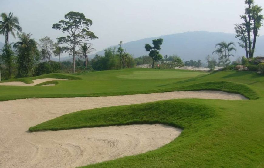 สนามกอล์ฟ เพลสเซ่น วัลเลย์ กอล์ฟ แอนด์ คันทรี คลับ