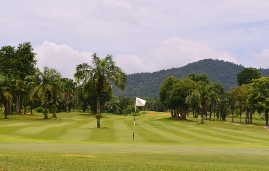 ปัตตาเวีย เซ็นจูรี่ กอล์ฟ คลับ