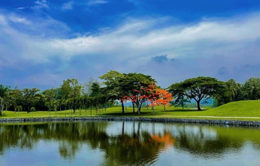 สนามกอล์ฟ เขาเขียว คันทรี คลับ