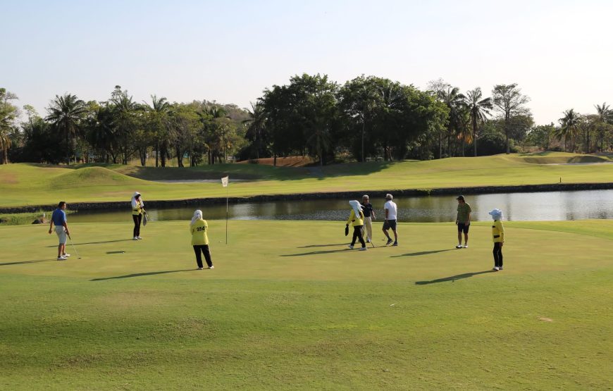 สนามกอล์ฟ เขาเขียว คันทรี คลับ