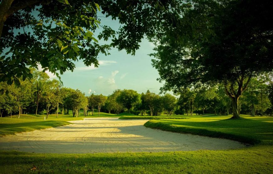 สนามกอล์ฟ เทรชเชอร์ฮิลล์ กอล์ฟ แอนด์ คันทรีคลับ