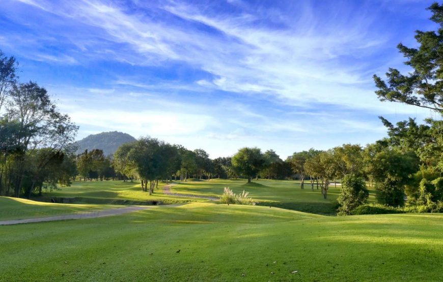 สนามกอล์ฟ เทรชเชอร์ฮิลล์ กอล์ฟ แอนด์ คันทรีคลับ