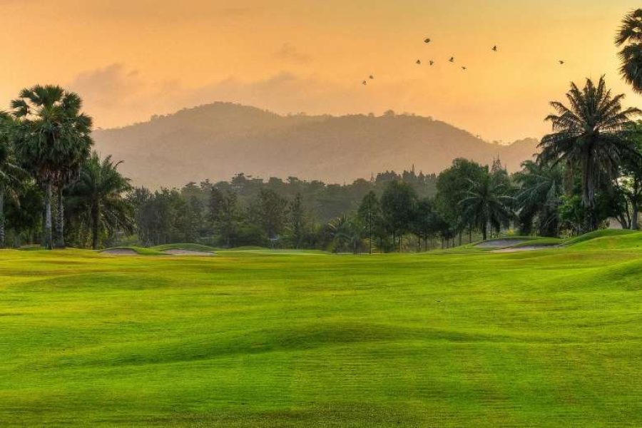 สนามกอล์ฟ ระยอง กรีน วัลเล่ย์ คันทรี คลับ