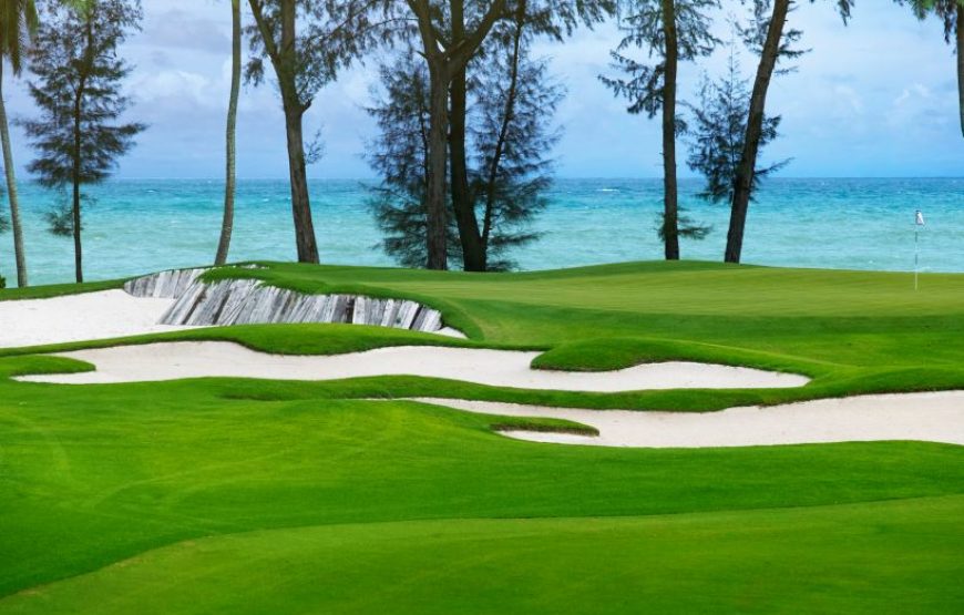 อะเควลล่า กอล์ฟ แอนด์ คันทรี คลับ