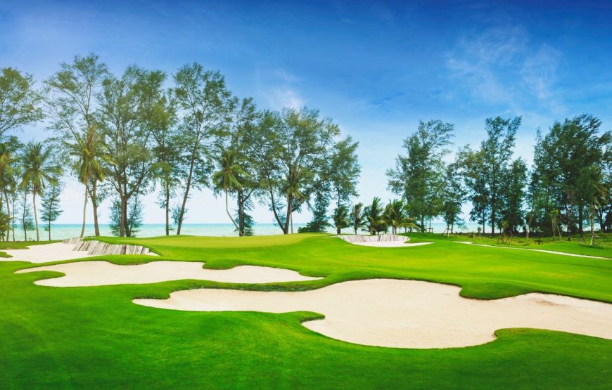 อะเควลล่า กอล์ฟ แอนด์ คันทรี คลับ