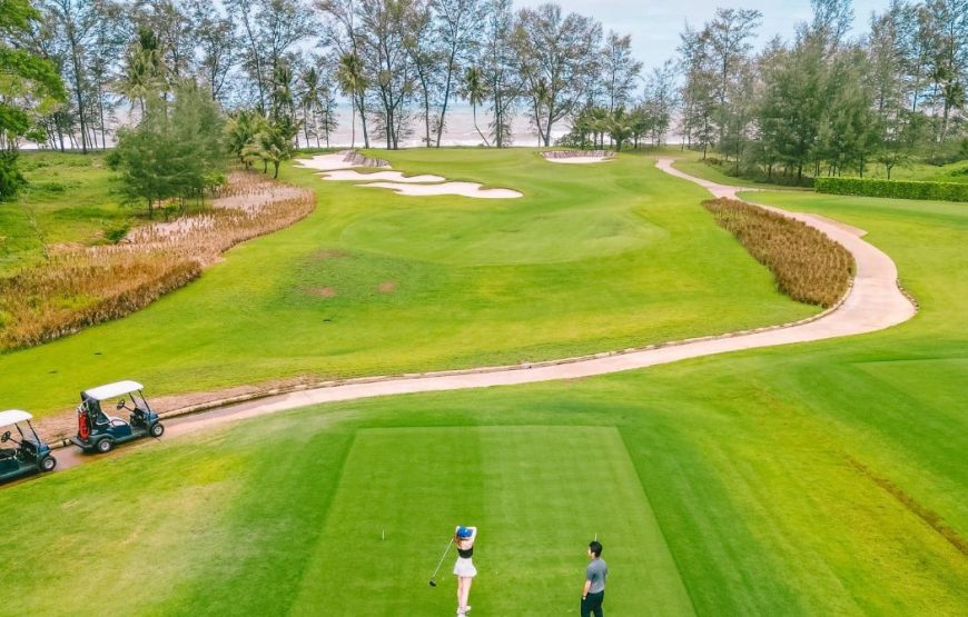 อะเควลล่า กอล์ฟ แอนด์ คันทรี คลับ