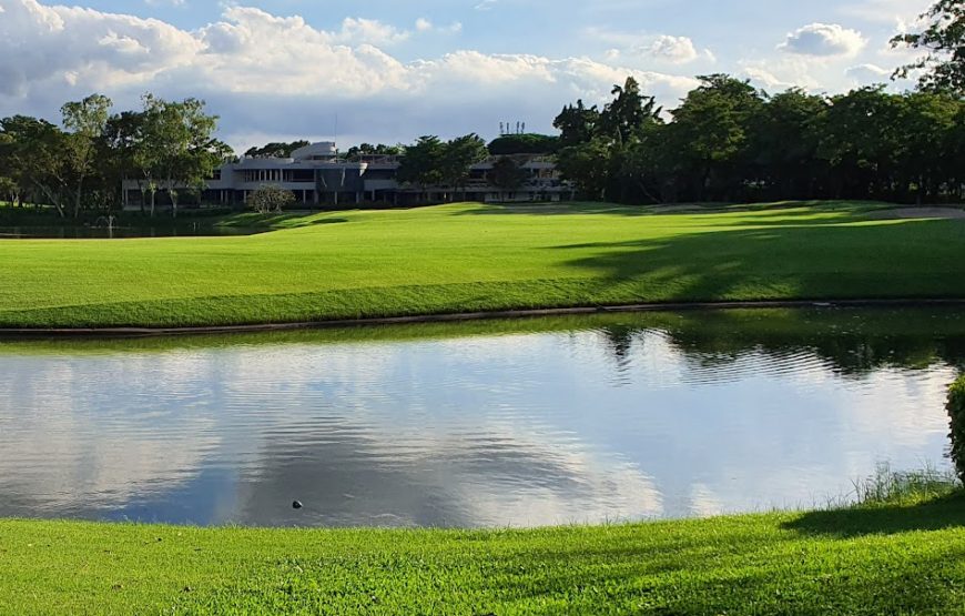 สนามกอล์ฟ นวธานี